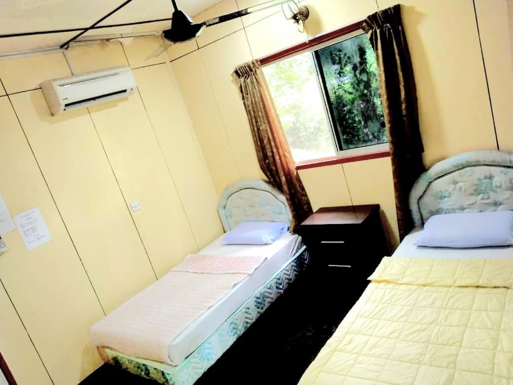 Sukau Backpackers B&B ภายนอก รูปภาพ