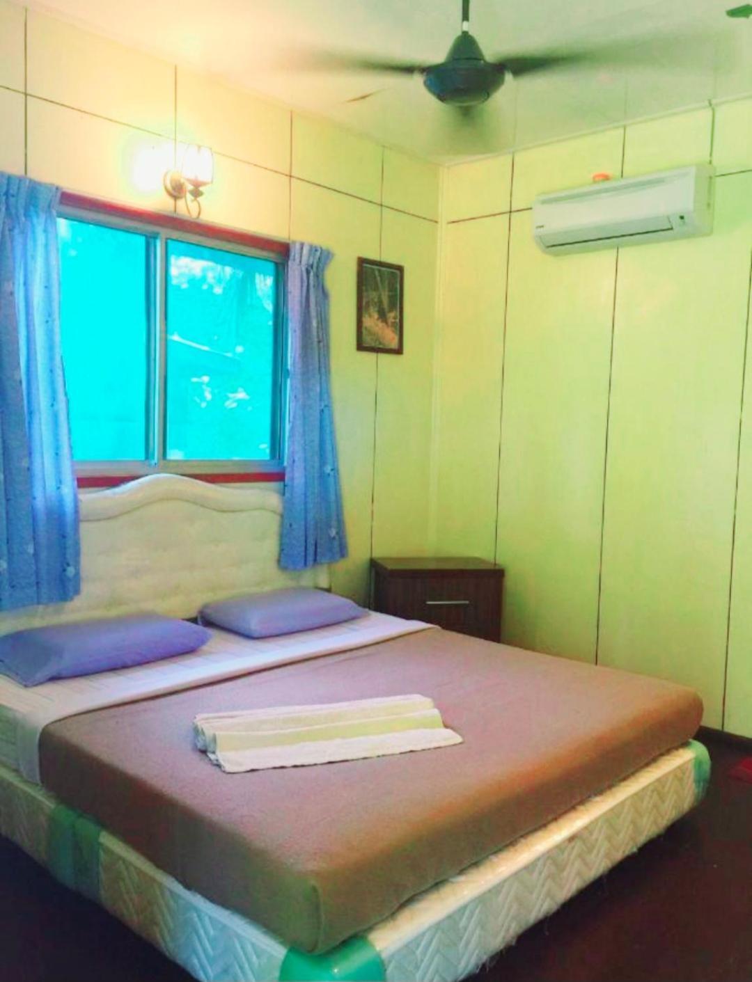 Sukau Backpackers B&B ภายนอก รูปภาพ